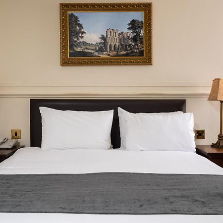 Antelope By Greene King Inns Poole Extérieur photo