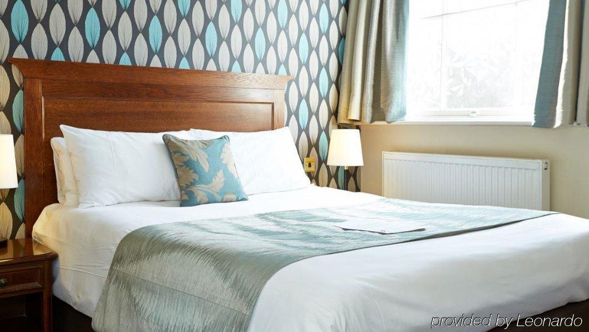 Antelope By Greene King Inns Poole Extérieur photo